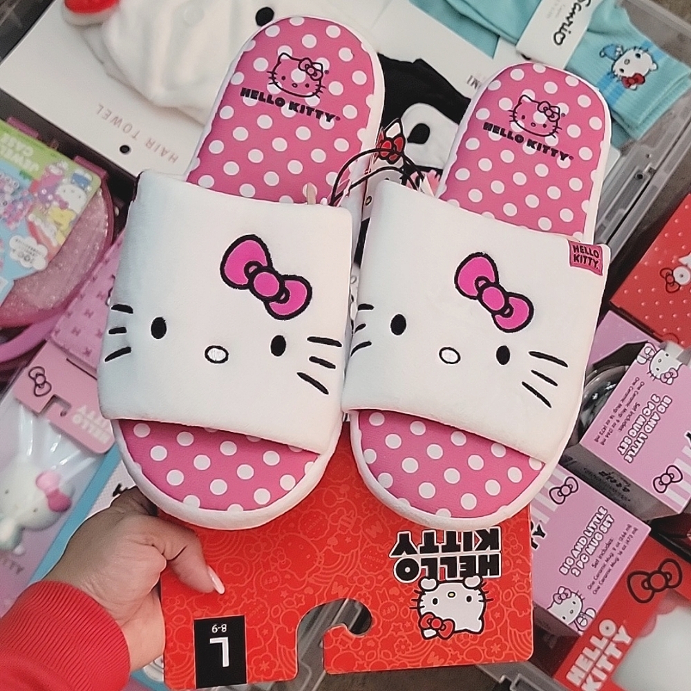 Hello Kitty Bath Slippers